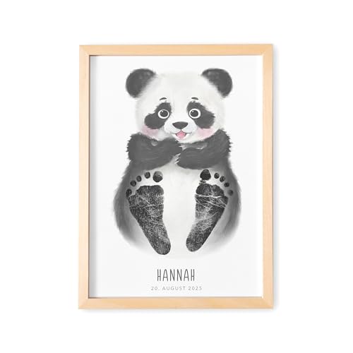 DEL MÀ Unique & Personal Fußabdruck Baby Tierbild personalisiertes Panda Bild für Babyzimmer Deko Kinderzimmer Neugeborenen Geschenk zur Geburt (OHNE FARBE | DIN A3) von DEL MÀ Unique & Personal