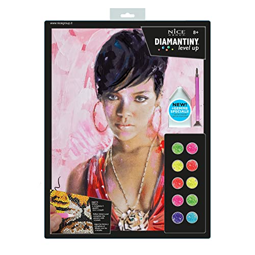 DIAMANTINY Level Up-PLUS Celebrities-Aktivitäten Crystal Art, Diamond Painting Kit, Rihanna, A4, 96462 von DIAMANTINY