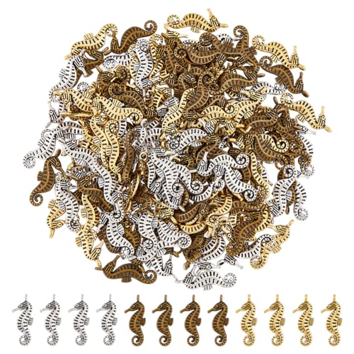 DICOSMETIC 150 Stück 3 Farben Seepferdchen Charms Legierung Tiere Anhänger Meeresmotiv Tibetisches Meeresleben Meereslebewesen Charms DIY Halskette Schmuckherstellung, Bohrung: 1.5mm DICOSMETIC 150 Stück 3 Farben Seepferdchen Charms Legierung Tiere Anhänger Meeresmotiv Tibetisches Meeresleben Meereslebewesen Charms DIY Halskette Schmuckherstellung, Bohrung: 1.5mm von DICOSMETIC