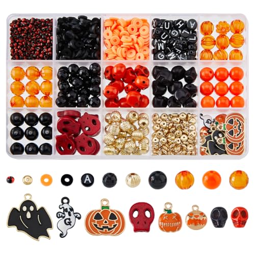 DICOSMETIC Ca. 630 Stück Halloween-Perlen, Armbandherstellungs-Set, Kürbis, Totenkopf, Ton, Buchstaben, lose Perlen, Acryl, Rocailles, Emaille, Geisterkürbis-Anhänger für Halloween-Bastelarbeiten von DICOSMETIC