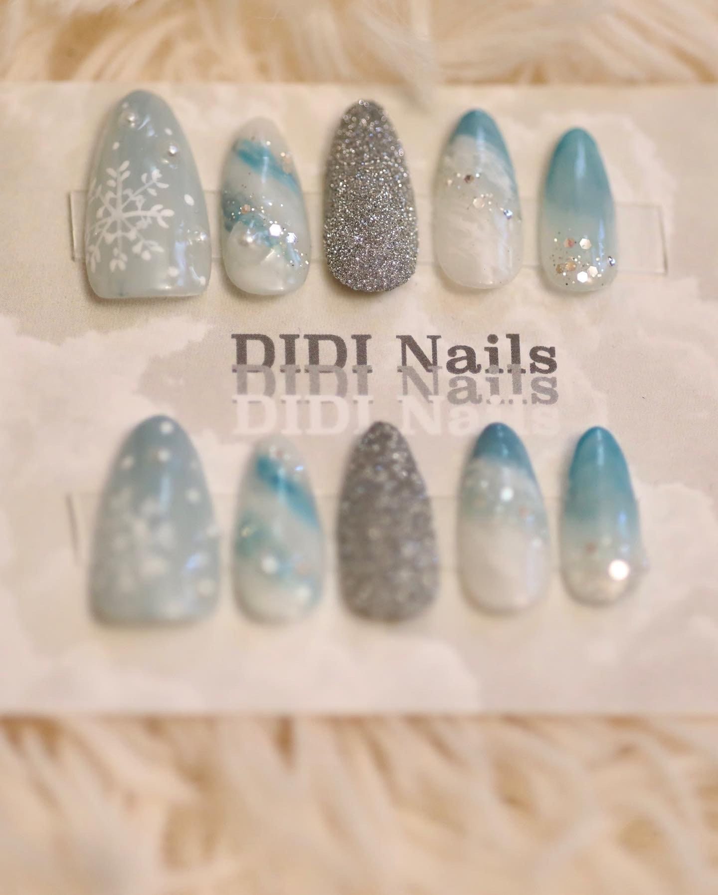 Winter Schneeblaue Splitter Shinny Nägel | Personalisierter & Wiederverwendbarer Press-On Nail Fun Nails Luxus von DIDINails