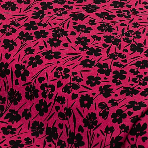 Crêpe "Blumen", pink/schwarz