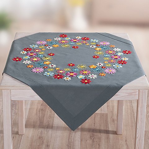 Stickmitteldecke "Retro-Blumen"