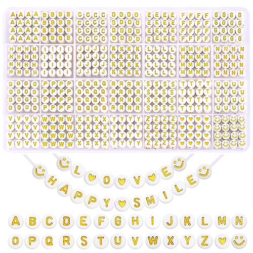 DIYDEC 1400 Stück goldene Alphabet-Perlen, A-Z, 7 mm, Acryl, weiß, runde Abstandshalter, Buchstabenperlen, Kits zum Auffädeln von Perlen, für DIY-Halsketten, Armbänder, Schmuckherstellung von DIYDEC