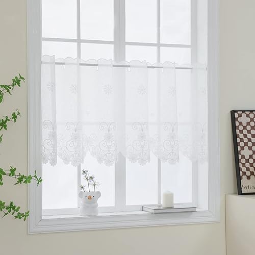 Daliena Bistrogardine halbtransparent weiß mit Spitze für Flügelfenster oder Sprossenfenster mit Stangendurchzug Kurzgardine BxH 145x45cm von Daliena