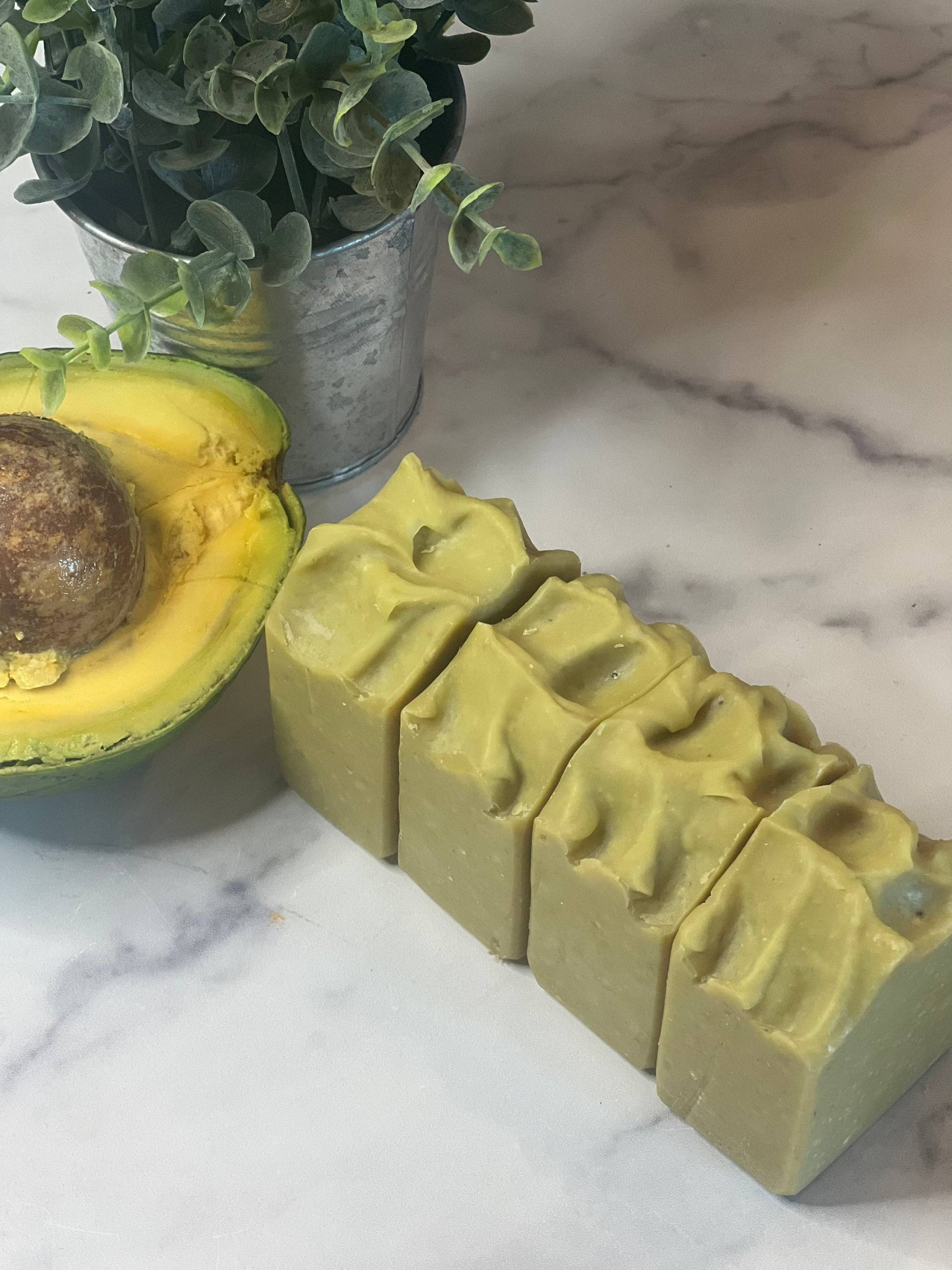 Avocado - Und Olivenölseife, Hergestellt Mit Echten Avocados von DanaeSoapsCo