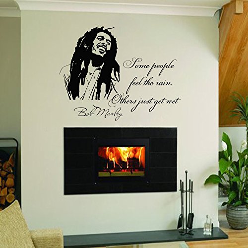 Vinyl Wandtattoo Zitat Bob Marley Einige Leute spüren den Regen Some People Feel The Rain Others Just Get Wet Reggae Musiker Liedtext Wandaufkleber Wandsticker Wanddekoration für Musik Studio A531 von DecalStoreVienna