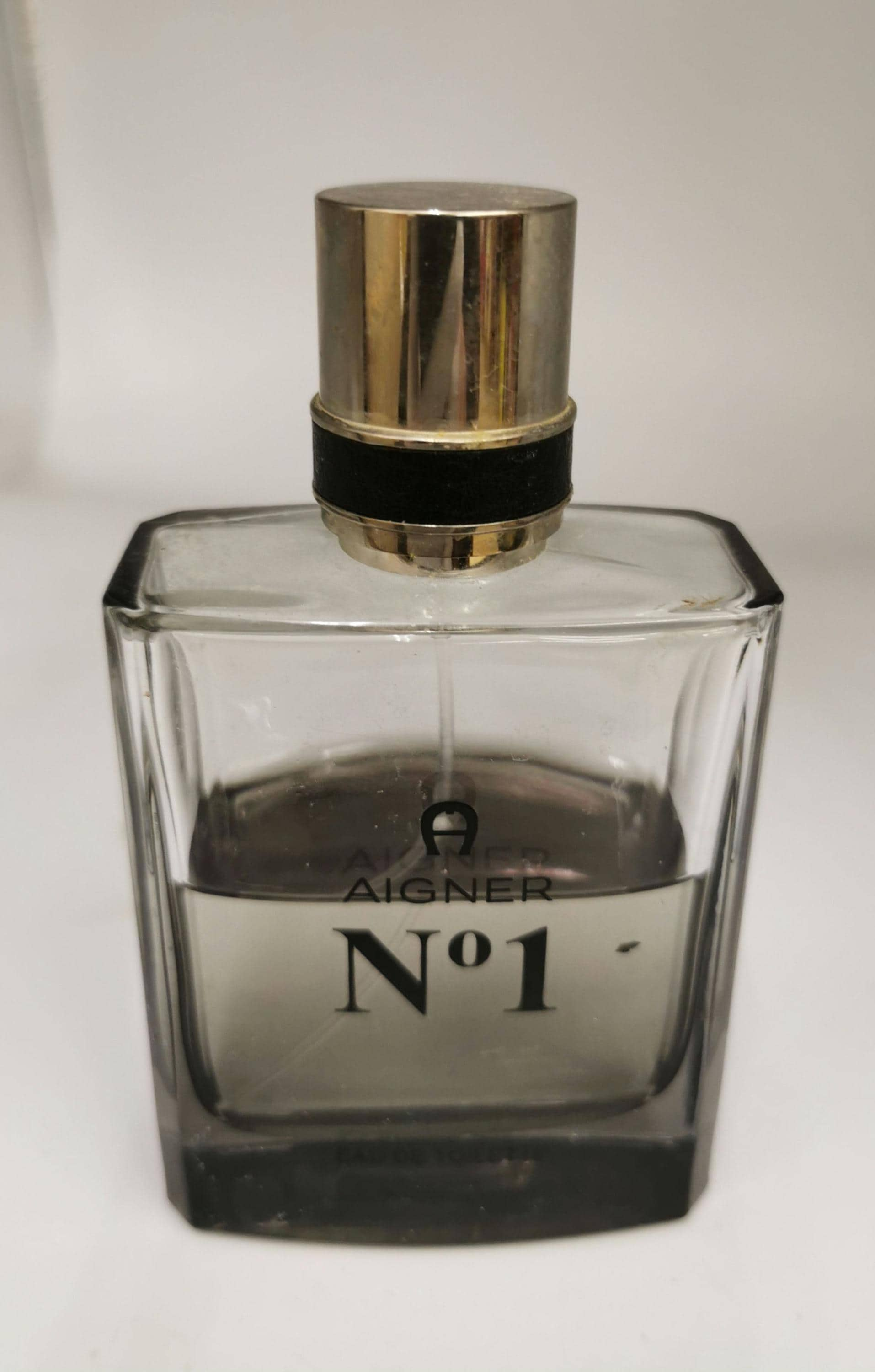 Aigner No1 Eau De Toilette 100 Ml Gebraucht Verpackung Nicht Vorhanden, Füllstand Ca 50 %. 9162 von Dekofisch