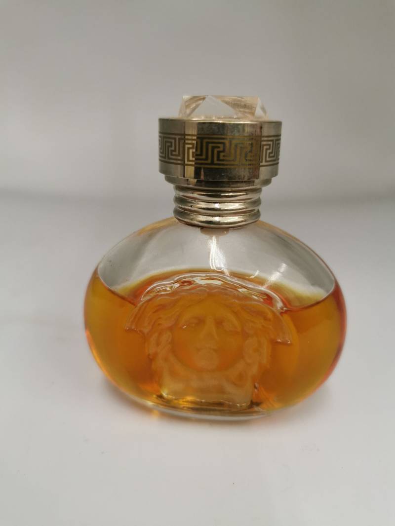 Blonde By Versace Paris Eau De Toilette 50 Ml Gebraucht Ohne Verpackung Füllstand Ca 65 % von Dekofisch