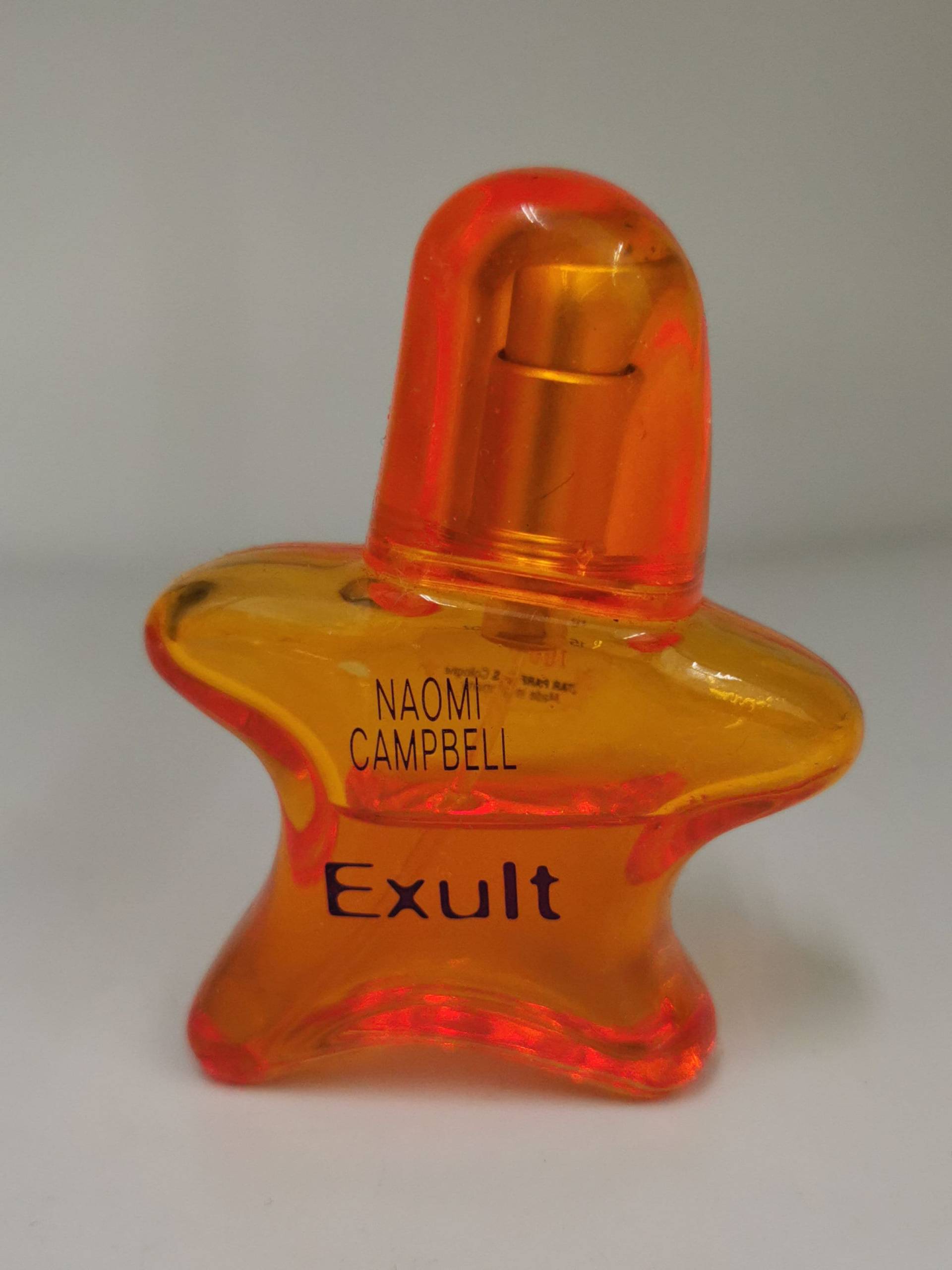 Naomi Campbell Exult Eau De Toilette 15 Ml Gebraucht Verpackung Nicht Vorhanden, Füllstand 50 % No 1003 von Dekofisch