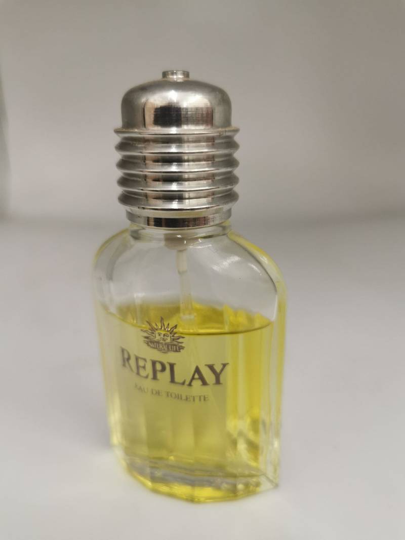 Replay By Morris Ultra Eau De Toilette 30 Ml Gebraucht Verpackung Nicht Vorhanden, Füllstand Ca 70 % von Dekofisch