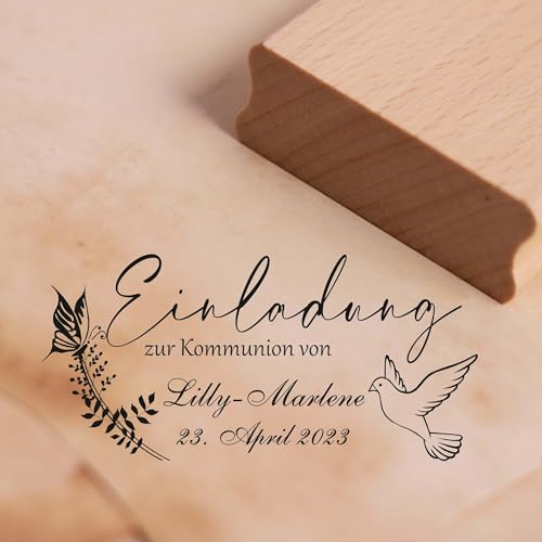 Dekolando Stempel personalisiert Einladung zur Kommunion von - mit Name und Datum - Holzstempel Motivstempel Taube Schmetterling 58 x 28 mm von Dekolando