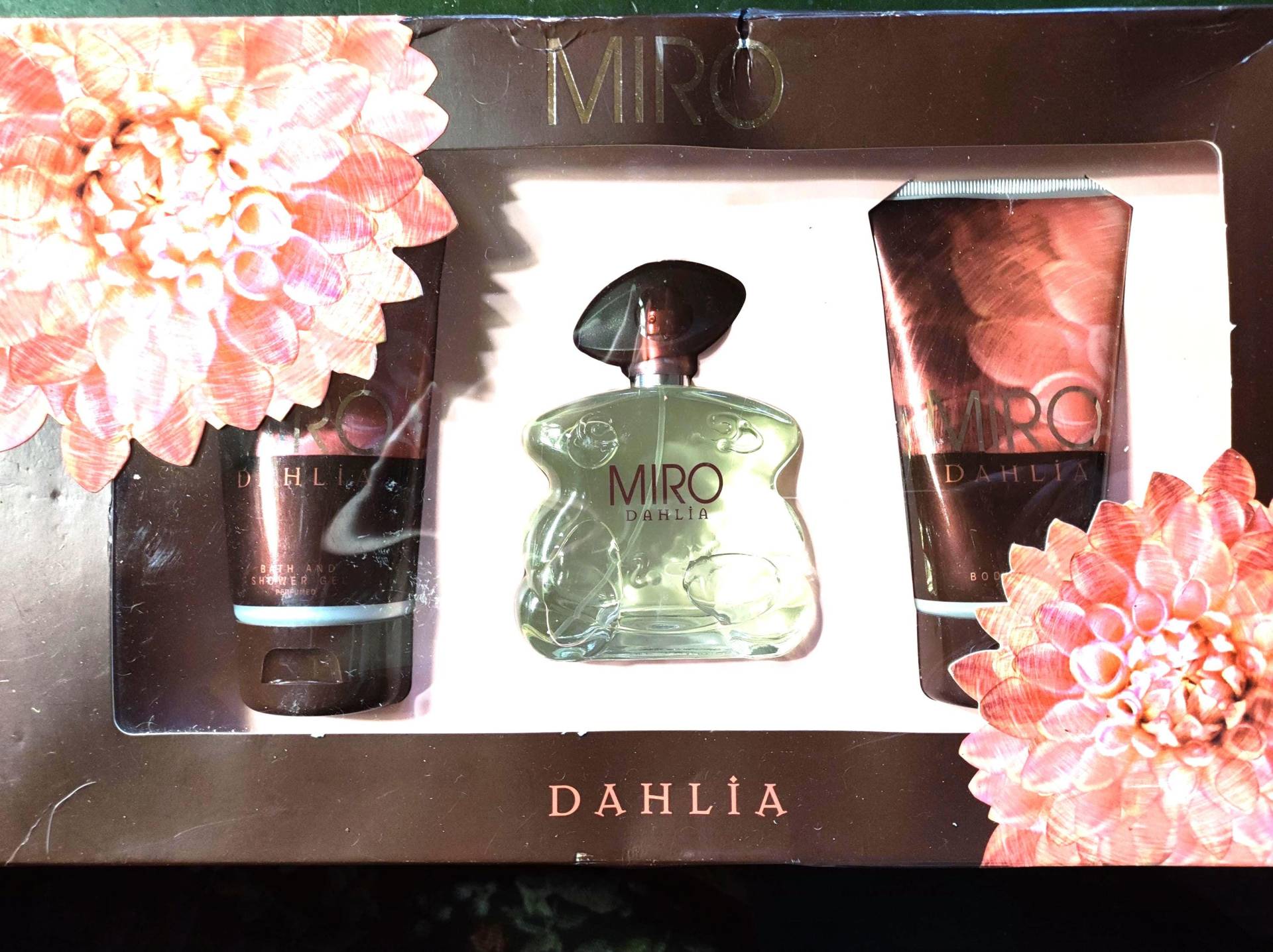 Miro Dahlia | Vintage Parfum Set |Geschenk Packung Eau De 75Ml Spray| Shower Gel 150Ml Und Bodylotion Mit Box Unbenutzt von DerAusstatter