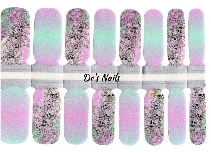 Totenkopf-Candy-Nagellackfolien von DesNailsandMore