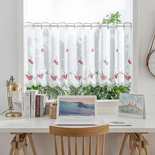 Devola Scheibengardine Lochleiste Kurzgardine Stickere Bistrogardine Transparent Küchengardinen Modern Kurzstore Wohnzimmer HxB 45x120cm Kirschemuster 1 Stück von Devola