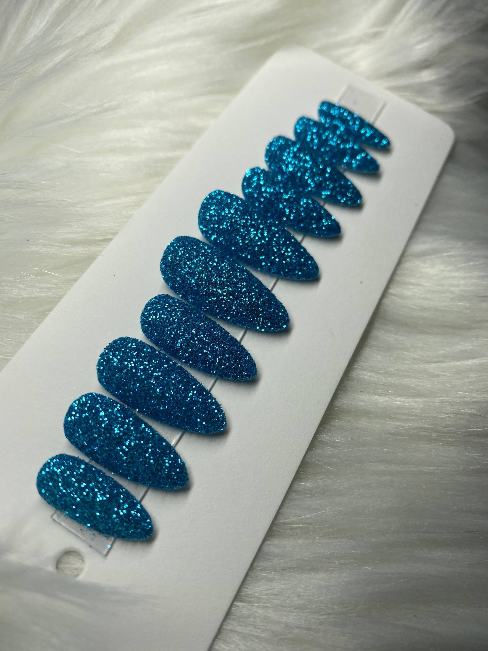 Aqua Blau Glitter Drücken Sie Auf Die Nägel von Dianailstudio