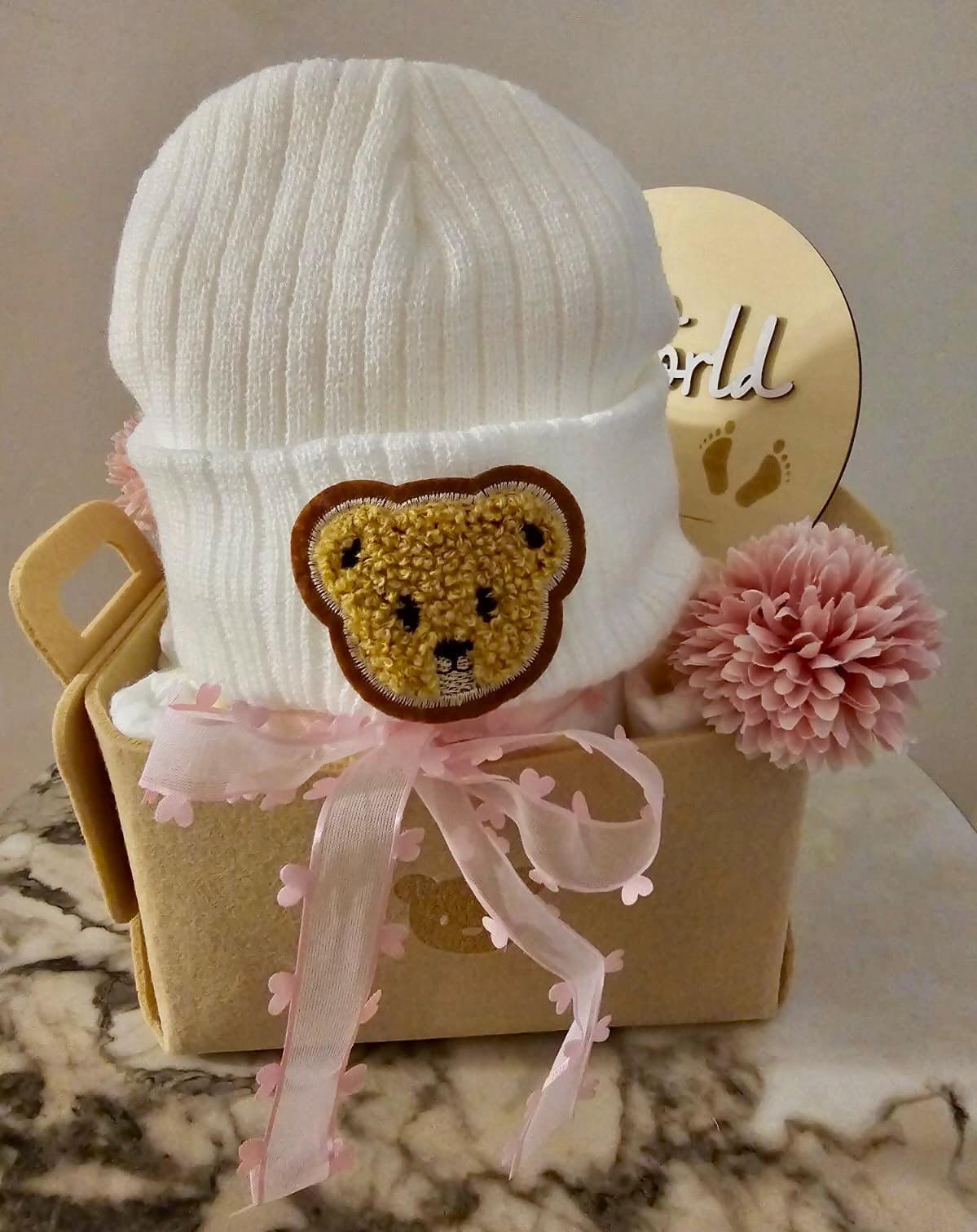 Geschenkkorb Windeltorte Baby Mädchen Im Rosa Als Geschenk Zur Geburt Zurtaufe Oder Babyshower von DorasWindelzauber