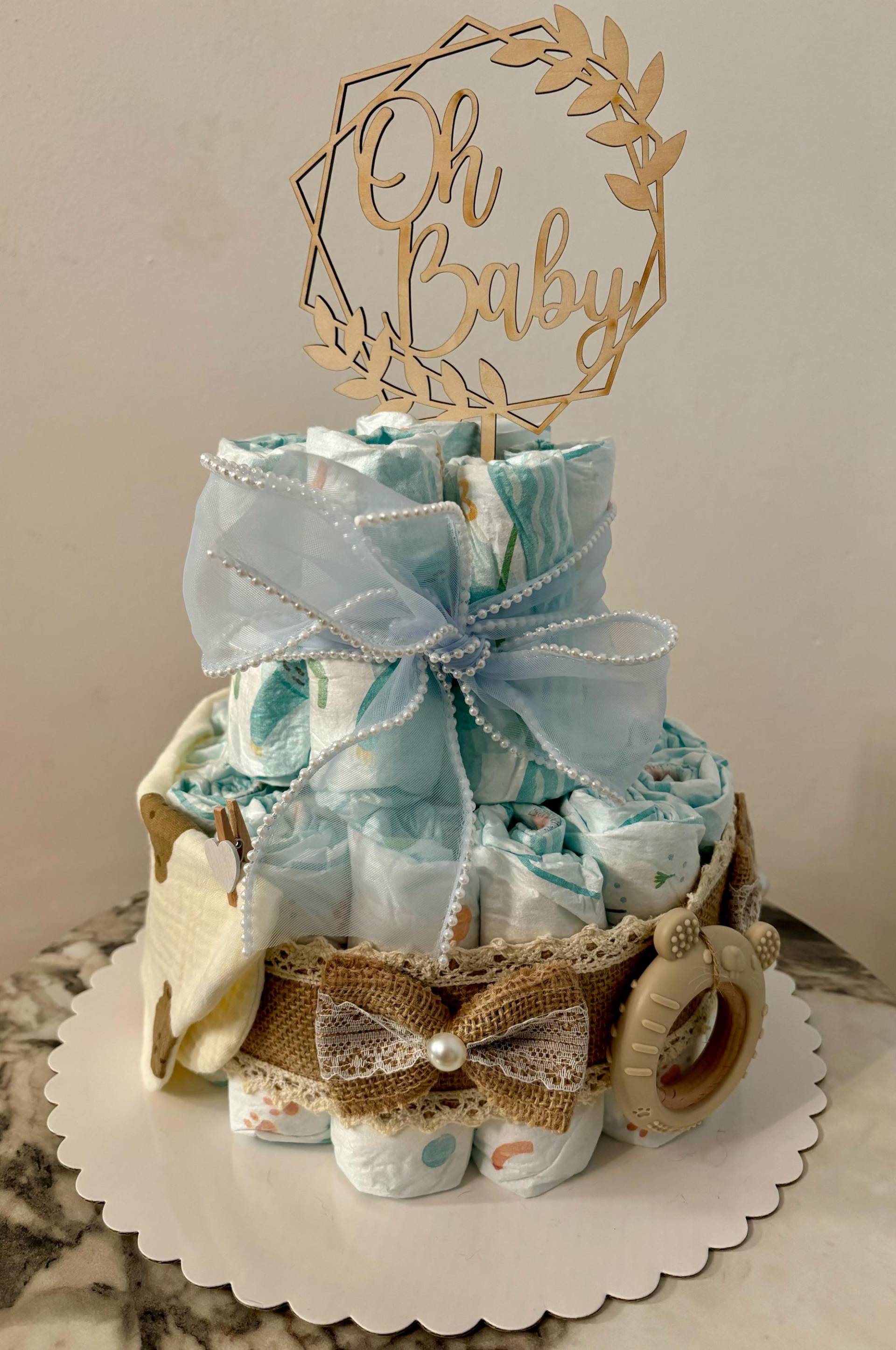 Windeltorte in Blau Für Baby-Jungen Als Geschenk Zur Geburt Taufe Oder Babyshower von DorasWindelzauber