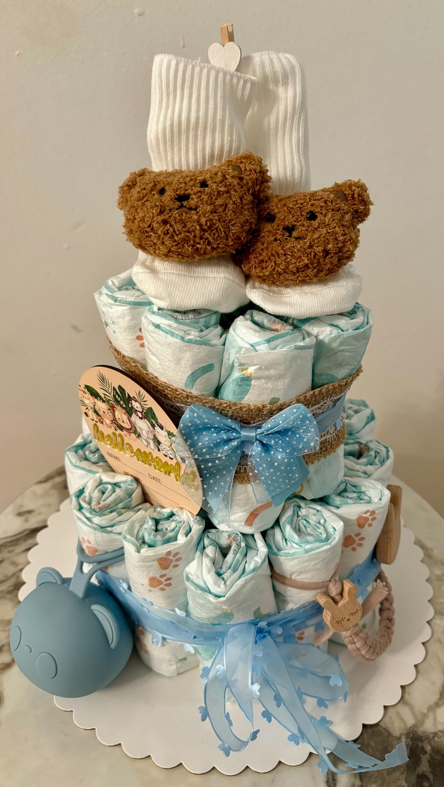 Windeltorte in Blau Für Jungen Als Geschenk Zur Geburt Taufe Oder Babyshower von DorasWindelzauber