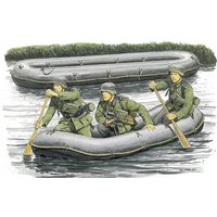 German Sturmpioniere w/Assault Raft von Dragon