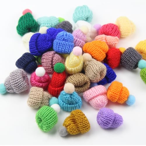 Elepl 50 Stück Mini Hüte Strickmützen Nikolausmütze Klein Mini Hut Weihnachtsmützen Gemischte Farbe Mini Mütze Miniatur Party Hüte für DIY Weinflasche Deko Christmasbaumschmuck Puppenzubehör 2 Stile von Elepl