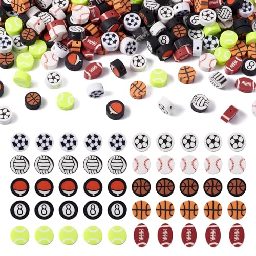 FASHEWELRY 200 Stück Sportbälle, Polymer-Ton-Perlen, Baseball, Basketball, Rugby, Volleyball, Fußball, Tonperlen, lose Abstandshalter für DIY-Schmuckherstellung von FASHEWELRY