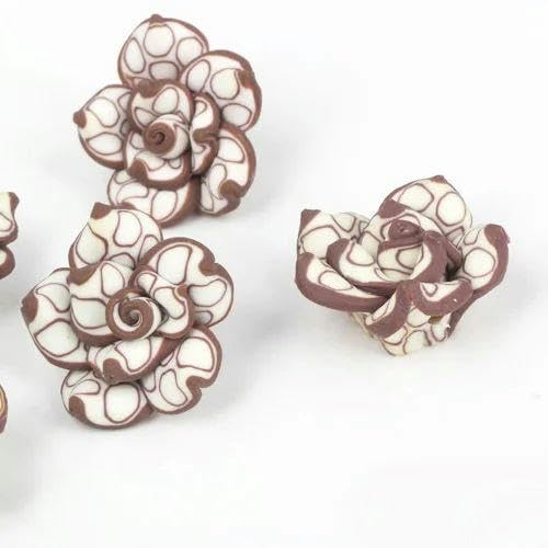 10 Stück/Los 20 mm weiche Keramikperlen, gemischter Kreis aus Polymer Clay mit 5 Blättern, Blumen-Abstandshalter, lose Perlen zum Selbermachen von Schmuck, 20 mm, 10 Stück, 014 von FDIMALTOR