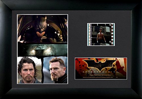 FILMCELLS DC Comics – Batman Begins – Szenen 17,8 x 12,7 cm MiniCell Desktop-Präsentation – mit 35 mm Filmclip mit Staffelei-Ständer – Offiziell lizenziertes Film-Sammelstück von FILMCELLS