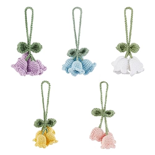 FINGERINSPIRE 5 Stück Häkelblumen Gehäkelte Glockenblumen Anhänger Gestrickte Glöckchen Orchideenblüten Anhänger Maiglöckchen Baumwoll Strick Hängeornament Für Tasche Auto Schlüsselanhänger Dekor von FINGERINSPIRE