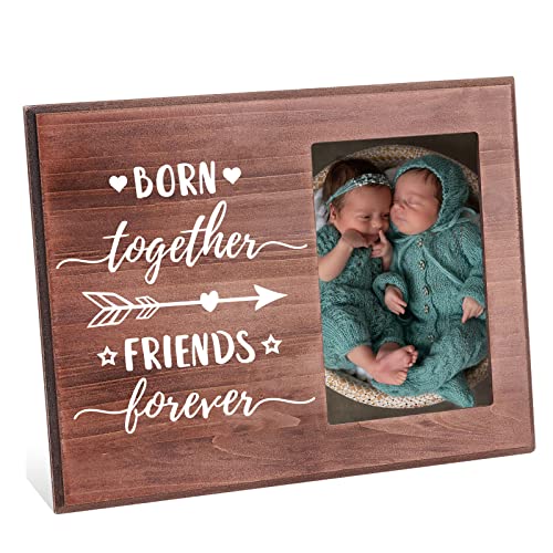 FINGERINSPIRE Born Together Friends Forever Bilderrahmen 10x15 cm Zwillings Baby Fotorahmen Mit Herz Pfeilmustern Zum Aufhängen/Tisch Holz Rahmen Zwillings Geschenkrahmen Für Neuen Baby Kinderzimmers von FINGERINSPIRE