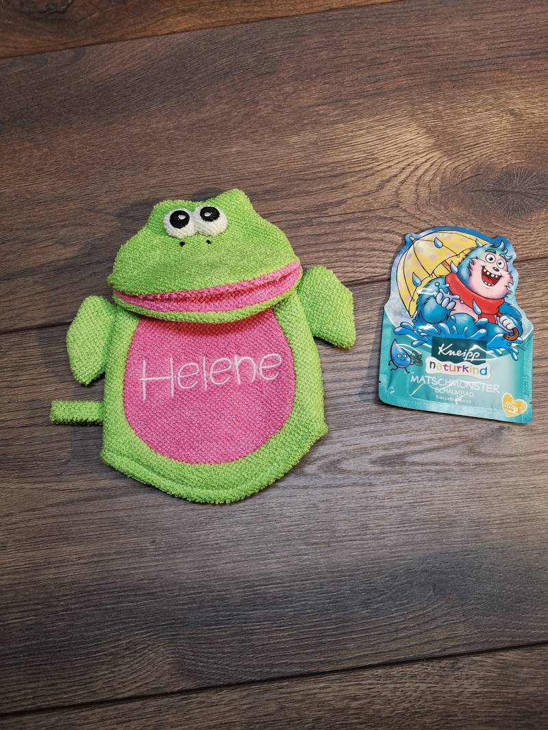 Kinder Waschhandschuh Frosch Mit Namen, Individuell Bestickt, Badehandschuh, Waschlappen Personalisiert Einem Kleinen Badezusatz von FOOTPRINTGeschenke