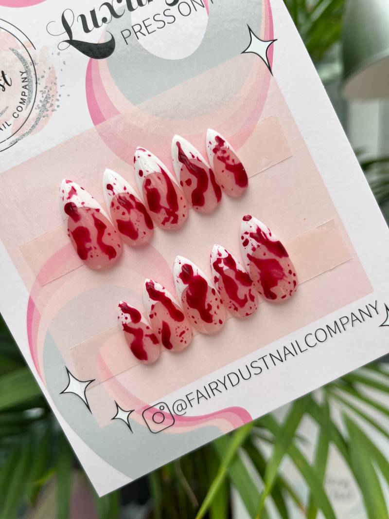 Blut Bespritzt Französisch Maniküre Drücken Sie Auf Die Nägel | Gothic Presse Halloween Kleben Zum Aufbügeln Falsche von Fairydustnailcompany