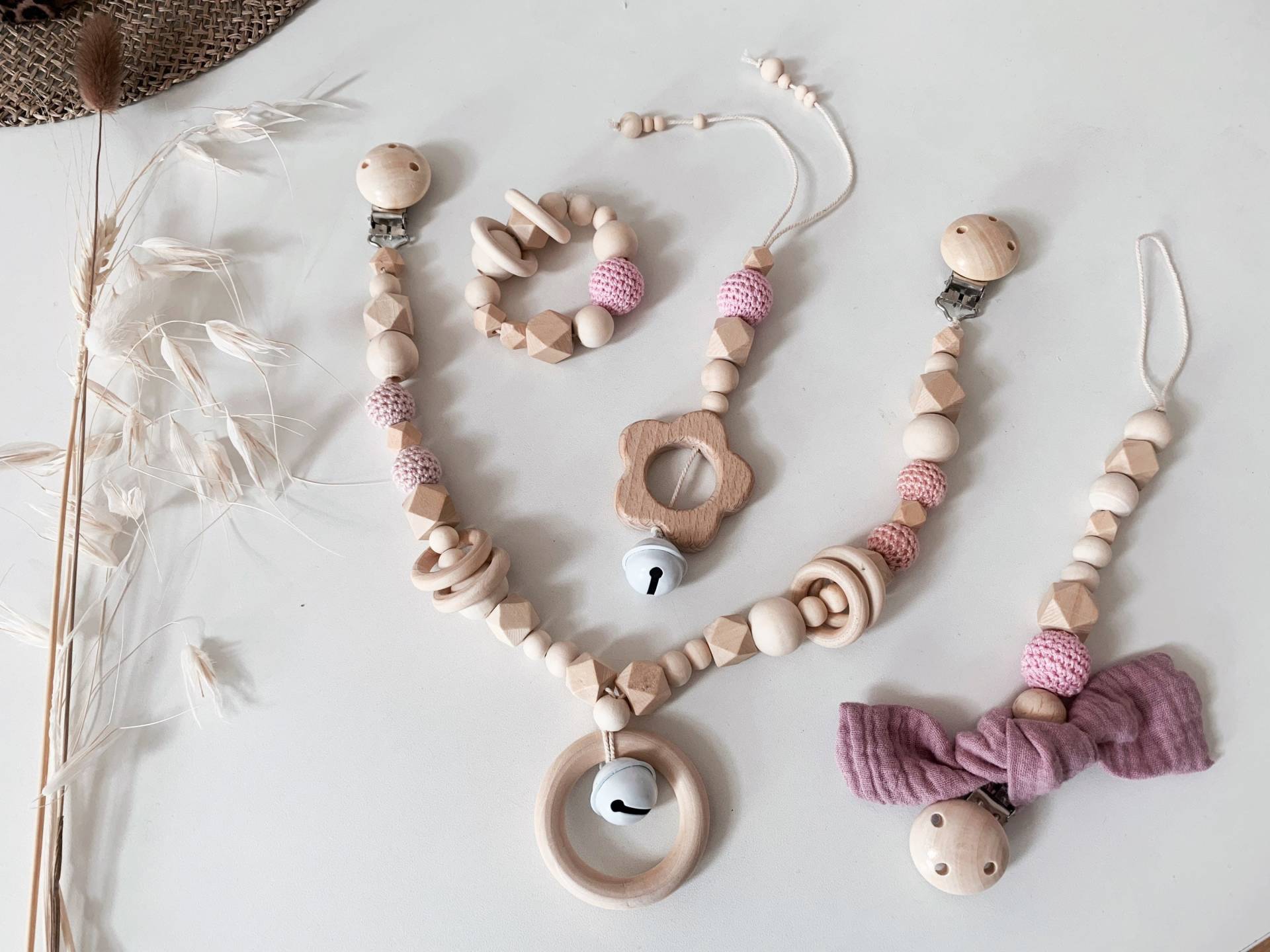 Set Kinderwagenkette, Schnullerkette Mit Name Und Greifling Aus Holz, Maxi Cosi Anhänger, Geschenkset.geschenk Für Baby von FancylittlethingsDE