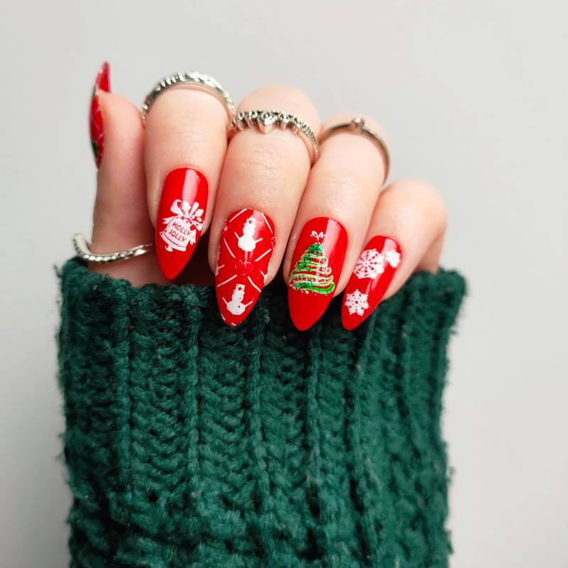 Weihnachtsnägel Drücken von FejkiNails