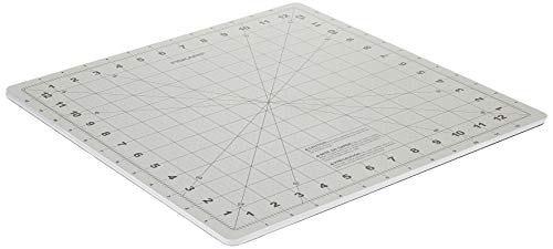 Fiskars Rotierende Schneidematte – 35,6 x 35,6 cm großes Gitter zum einfachen Schneiden von Stoffquadrate – perfekt für Quilt-, Näh- und Bastelprojekte – selbstheilende Matte – Grau von Fiskars