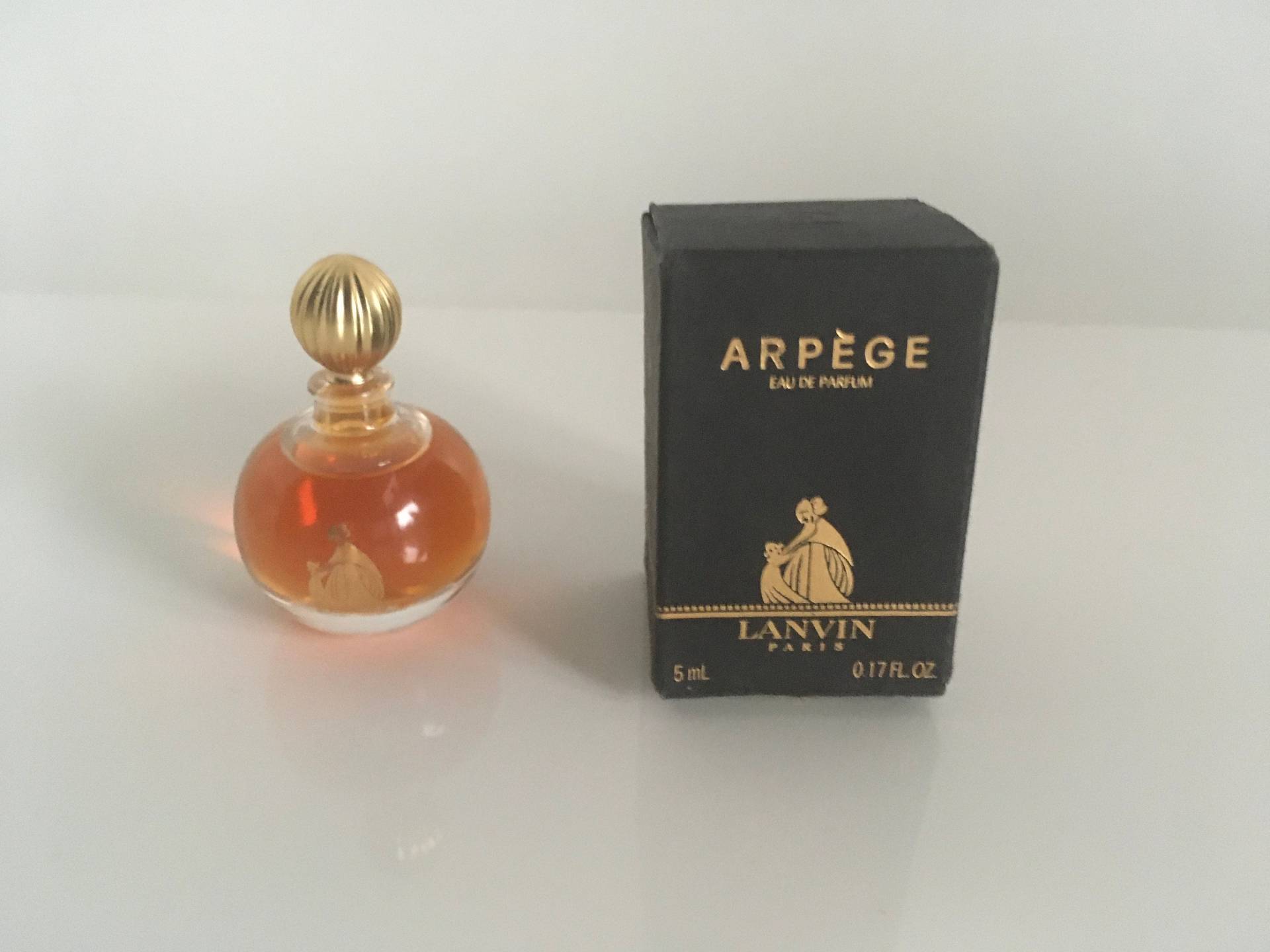 Miniatur-Eau De Parfum Arpège Lanvin, 5Ml, Schöne Sammlerflasche Mit Schwarzer Mattbox von Fleamarketoysvintage