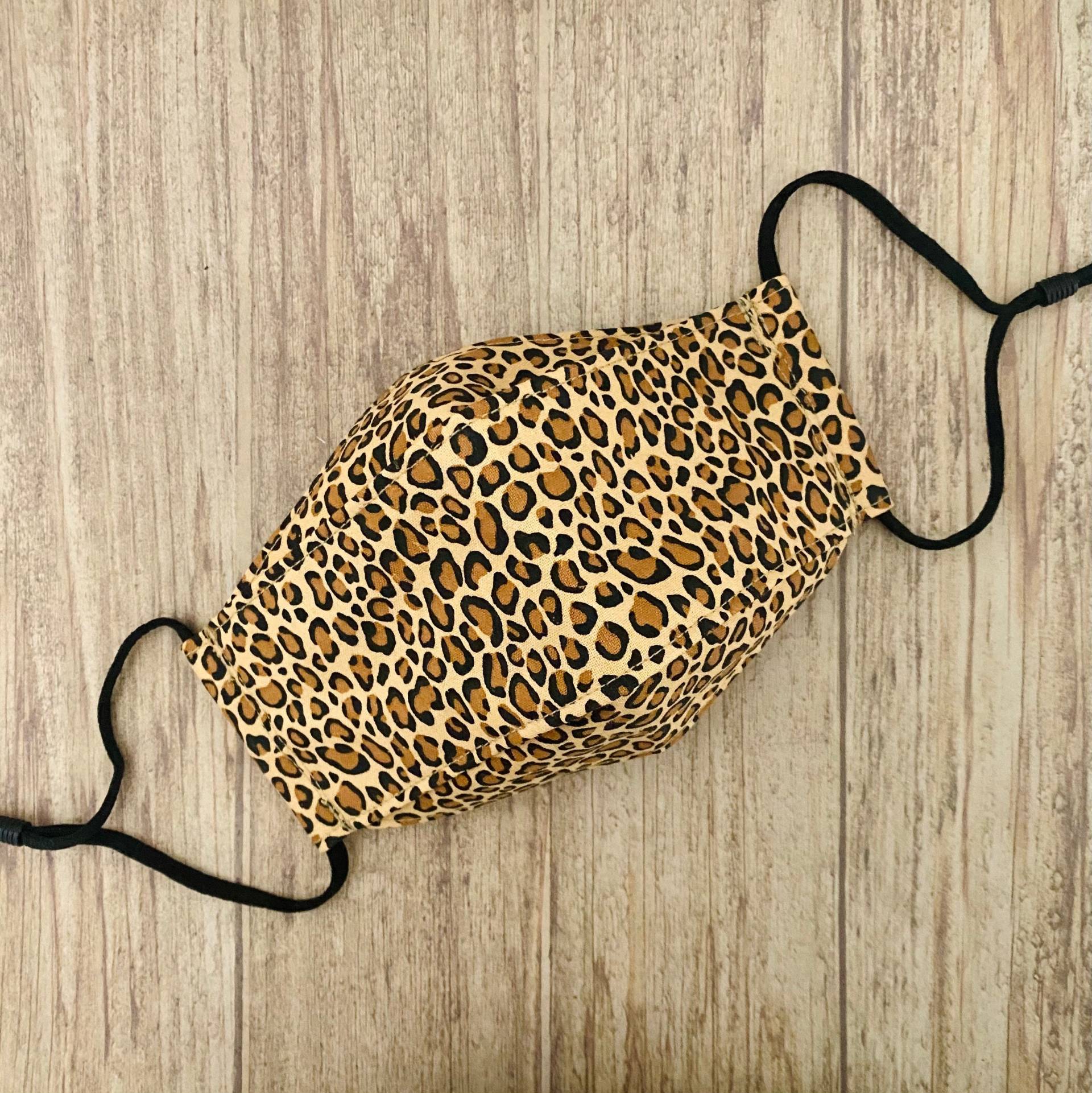 Mini Leopard/ Gepard Print Baumwolle 3-D Gesichtsmaske von Floralandleaves