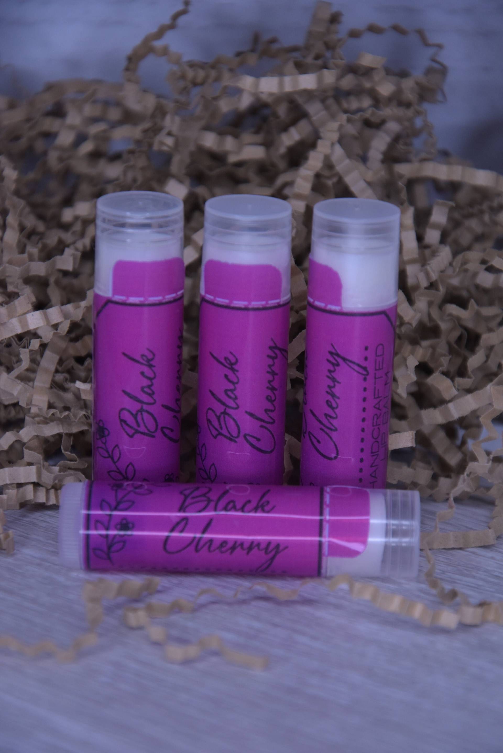 Black Cherry Lippenbalsam Und Lippenpeeling Super Glatt Hält Lippen Weich Befeuchtet Frucht Essen Getränk Geschmack Peeling Balsam von FowlMouthBoutique