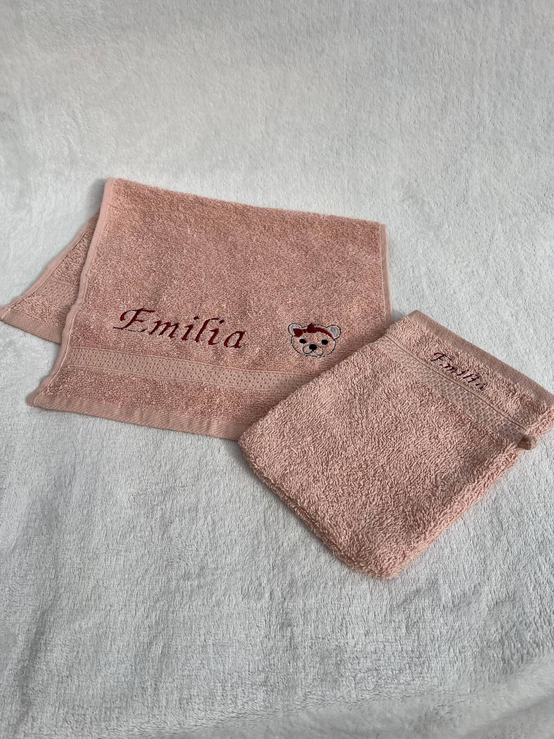 Personalisierbares Handtuch-Set Mit Bärchenmotiv in Rosa - 100% Baumwolle, Handtuch 30x50 cm & Waschlappen 17x22 von FrechdachsHandmade