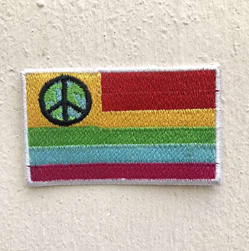 Bunte Flagge mit Peace Logo zum Aufbügeln von GK