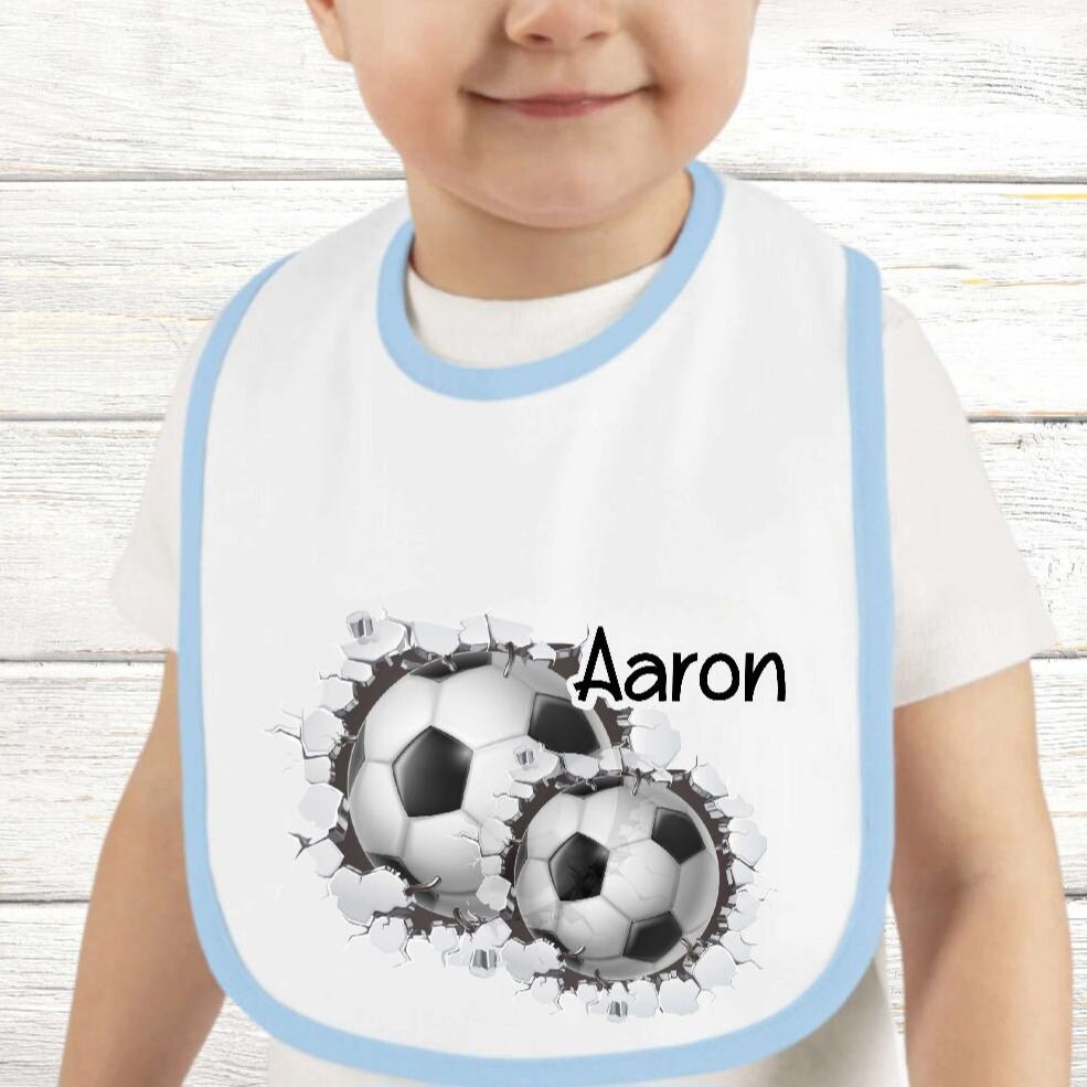 Baby Lätzchen Personalisiert Fußball Mit Name Junge Sabberlatz Latz Geschenk Geburt Taufe von Geschenkelaedchen