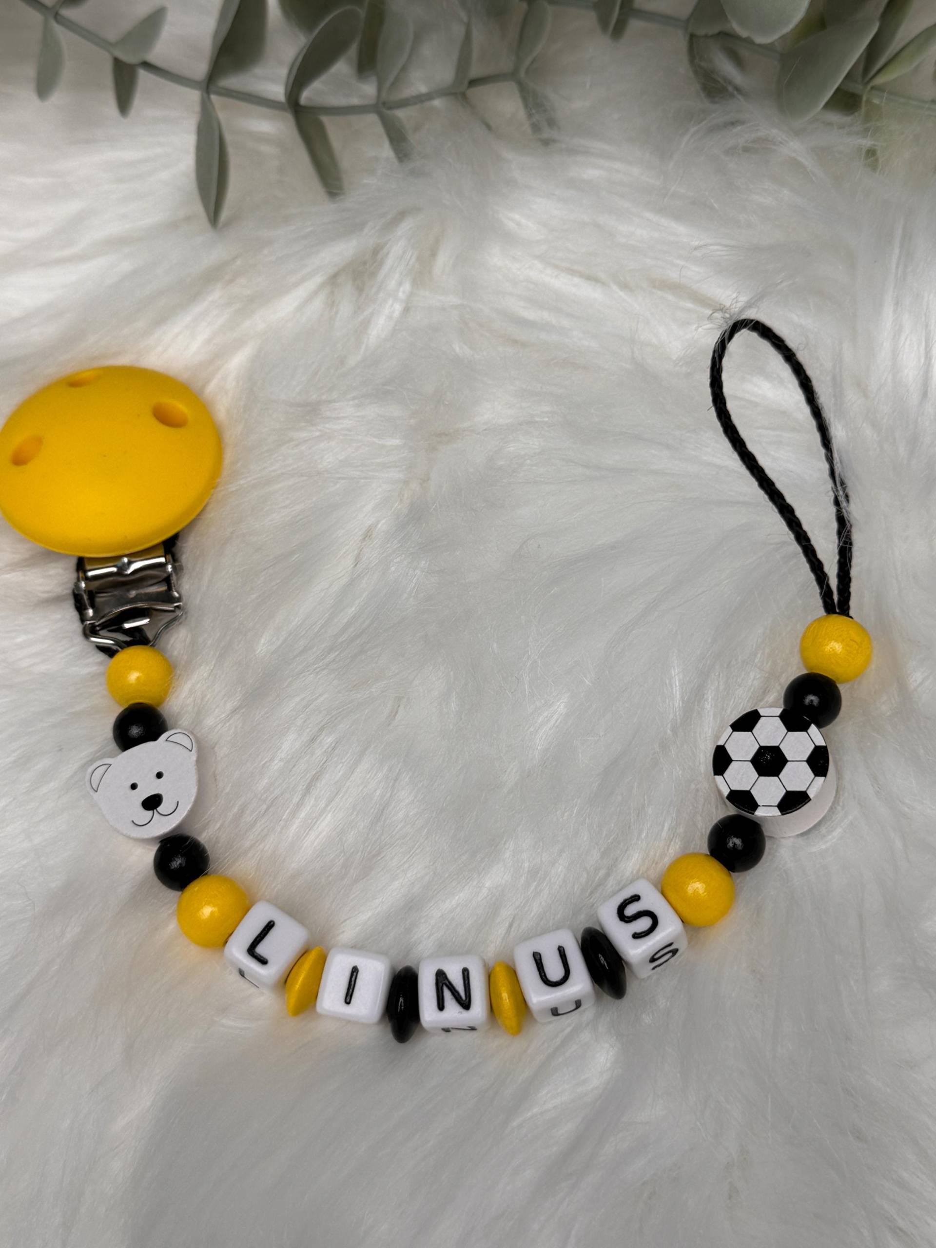 Schnullerkette Mit Namen, Schwarz Gelb, Fußball, Geschenkidee, Babyparty, Personalisiert von GlamAccessoires