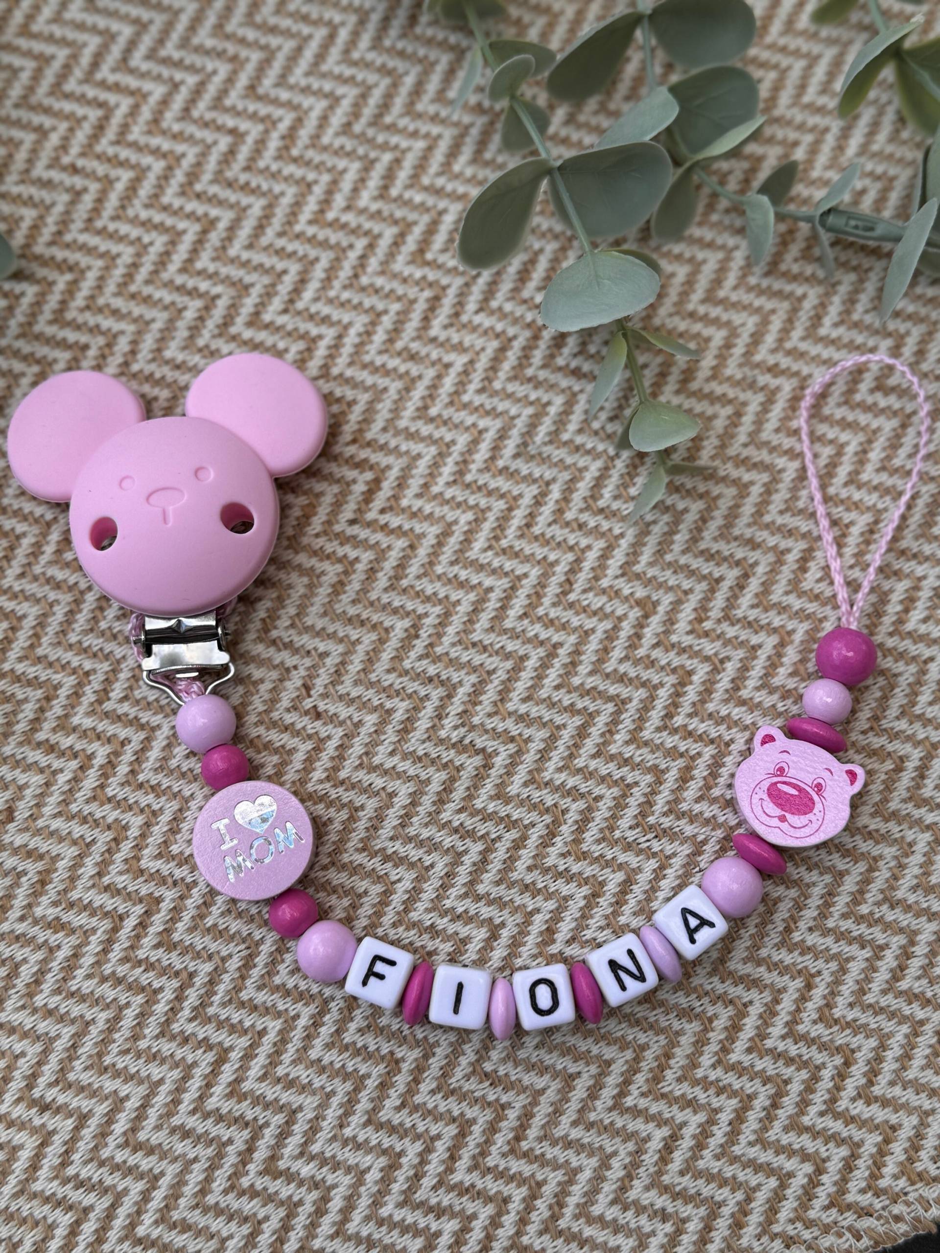 Schnullerkette Mit Namen Rosa Geschenkidee Babyparty Personalisiert I Love Mom von GlamAccessoires