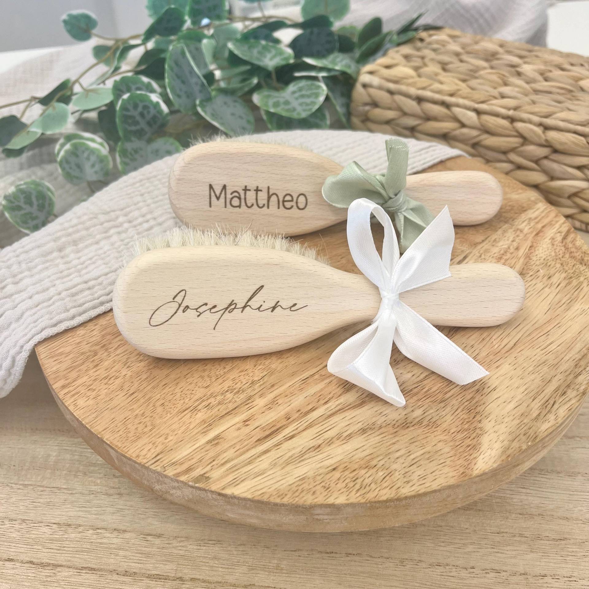 Babyhaarbürste Personalisiert Wunschname Gravierte Bürste Mit Name Geschenk Zur Geburt Geburtstag Taufe Neugeborenen Mitbringsel Babyparty von GluecklichschenkenDE