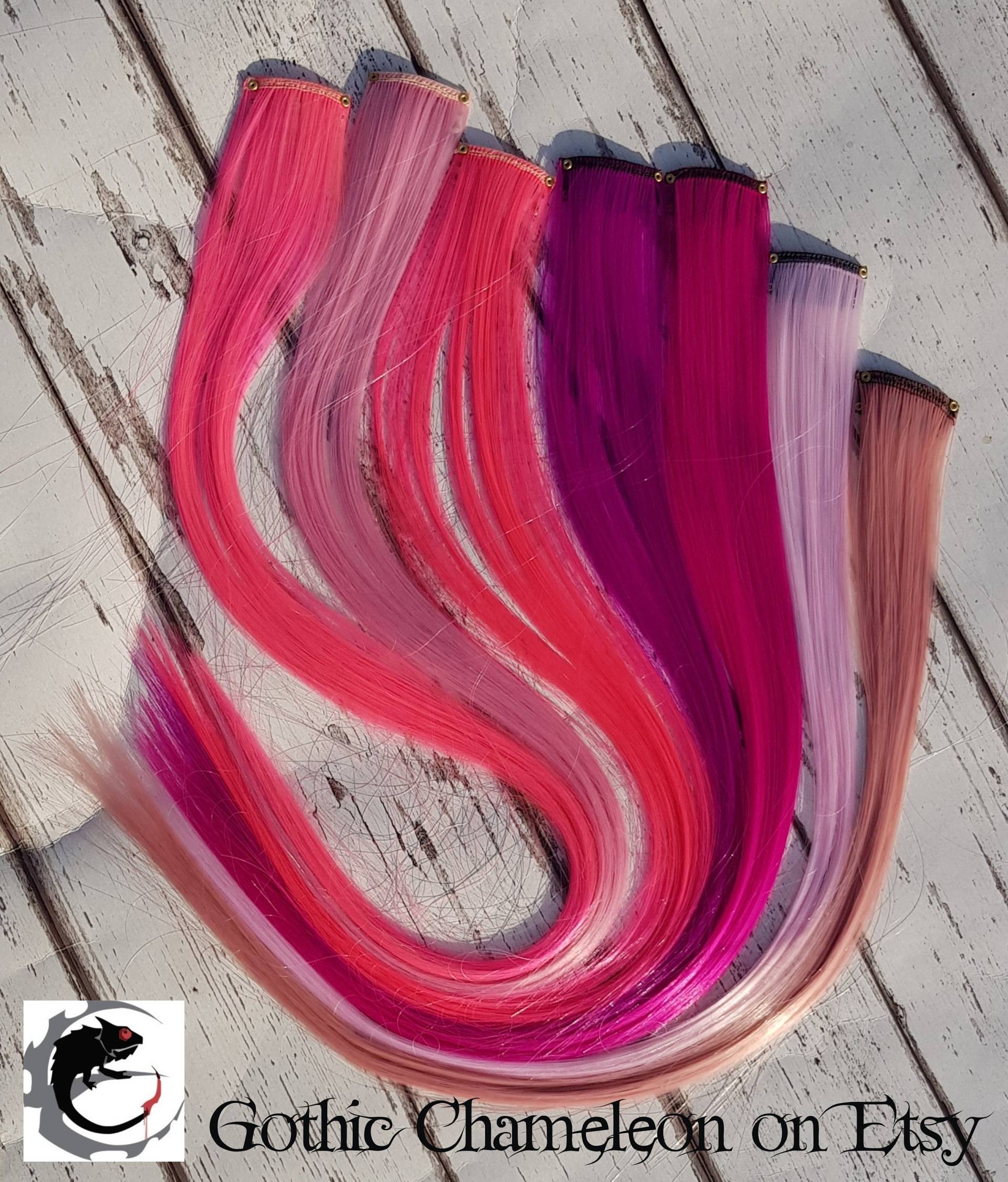 Pinks Clip in 20-Zoll-Haar-Verlängerung 7 Farben-Hitzebeständiges Bereit Zu Versenden von GothicChameleon