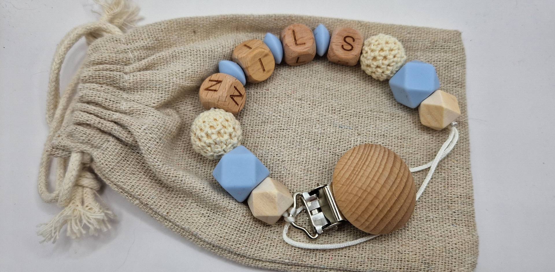 Schnullerkette Mit Namen Personalisiert Hellblau|Blau| Baby | Geschenk Zur Geburt Holz Silikon |Häkelperlen| Junge| Mädchen von GravurHandwerk