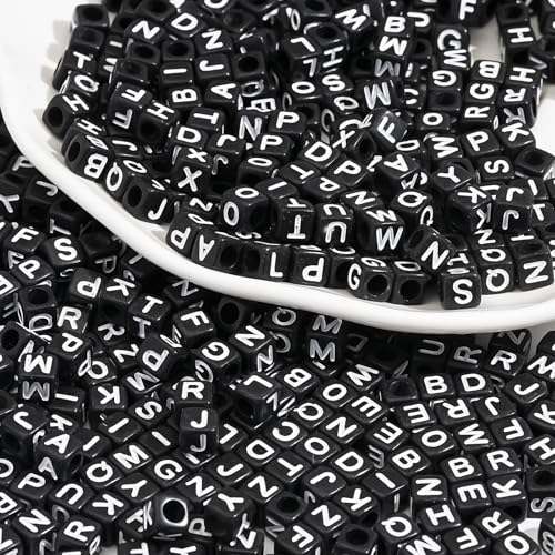 HERZONE 1000pcs schwarz buchstabenperlen zum auffädeln A-Z würfelperlen Alphabet Perlen für Armband Schmuck DIY Basteln (schwarz 6mm) von HERZONE