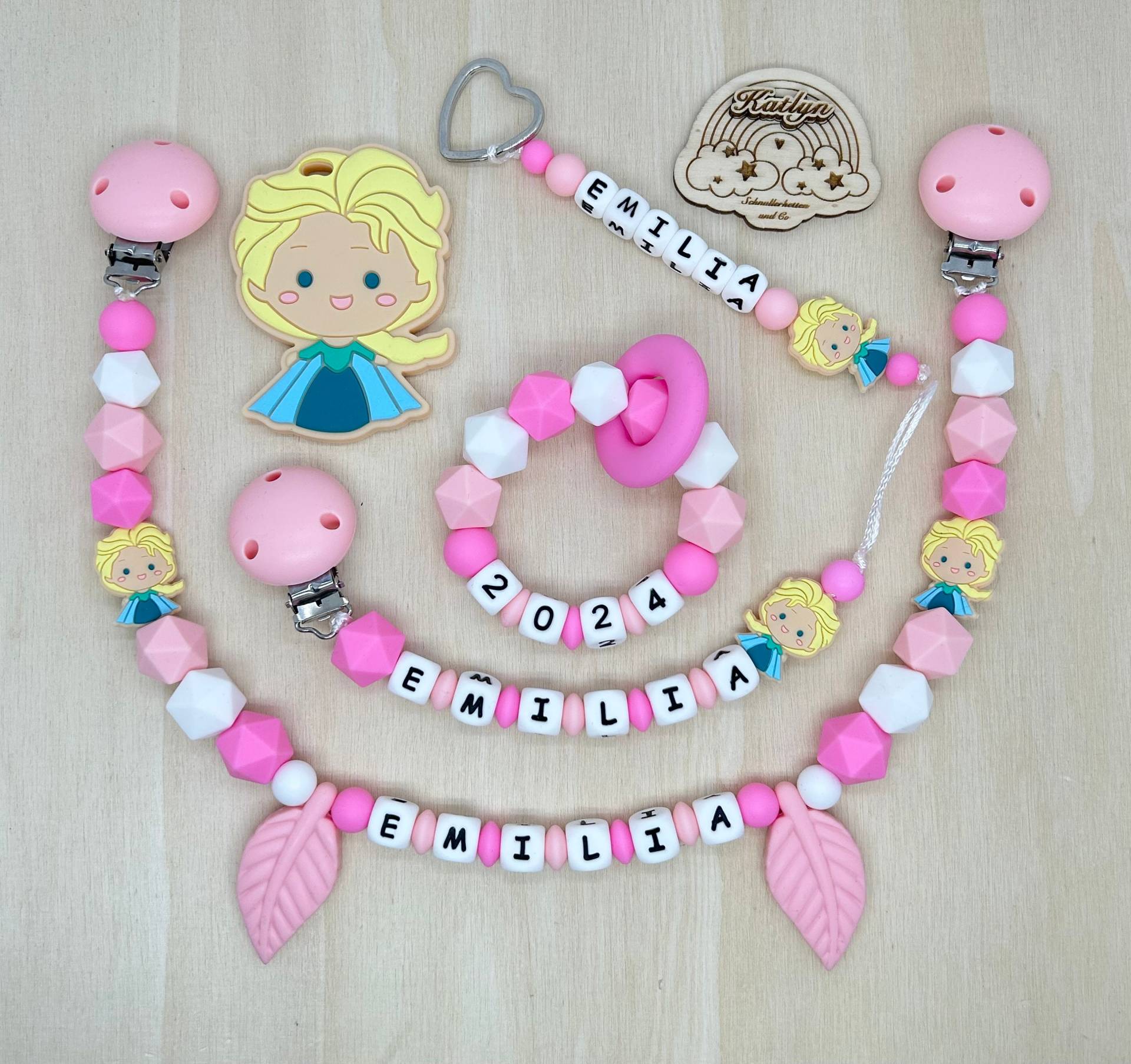 Babygeschenk Schnullerkette Mit Name , Kinderwagenkette, Schlüsselanhänger Und Greifling Aus Silikon Perlen + Ring Adaptor Gratis von Handmadekatlyn