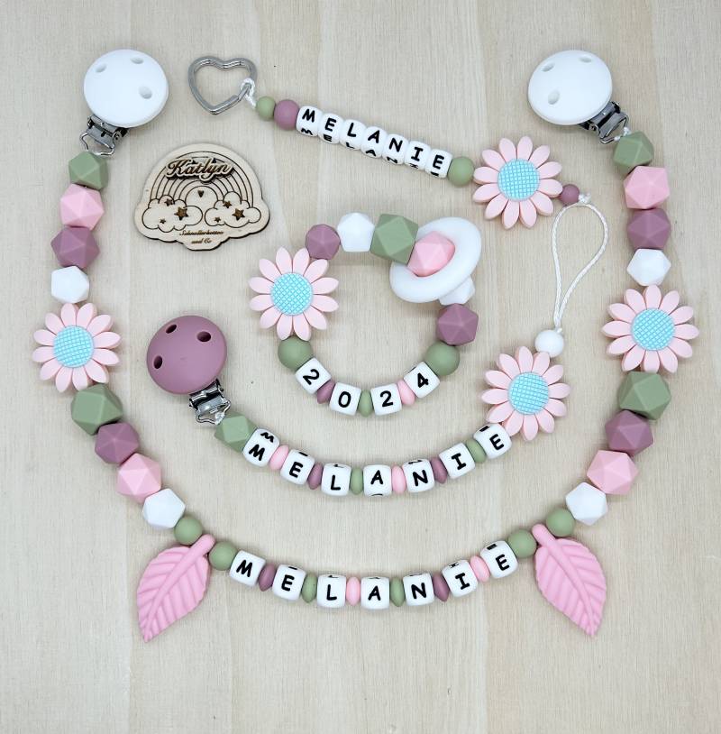 Babygeschenk Schnullerkette Mit Name , Kinderwagenkette, Schlüsselanhänger Und Greifling Aus Silikon Perlen Blume + Ring Adaptor Gratis von Handmadekatlyn