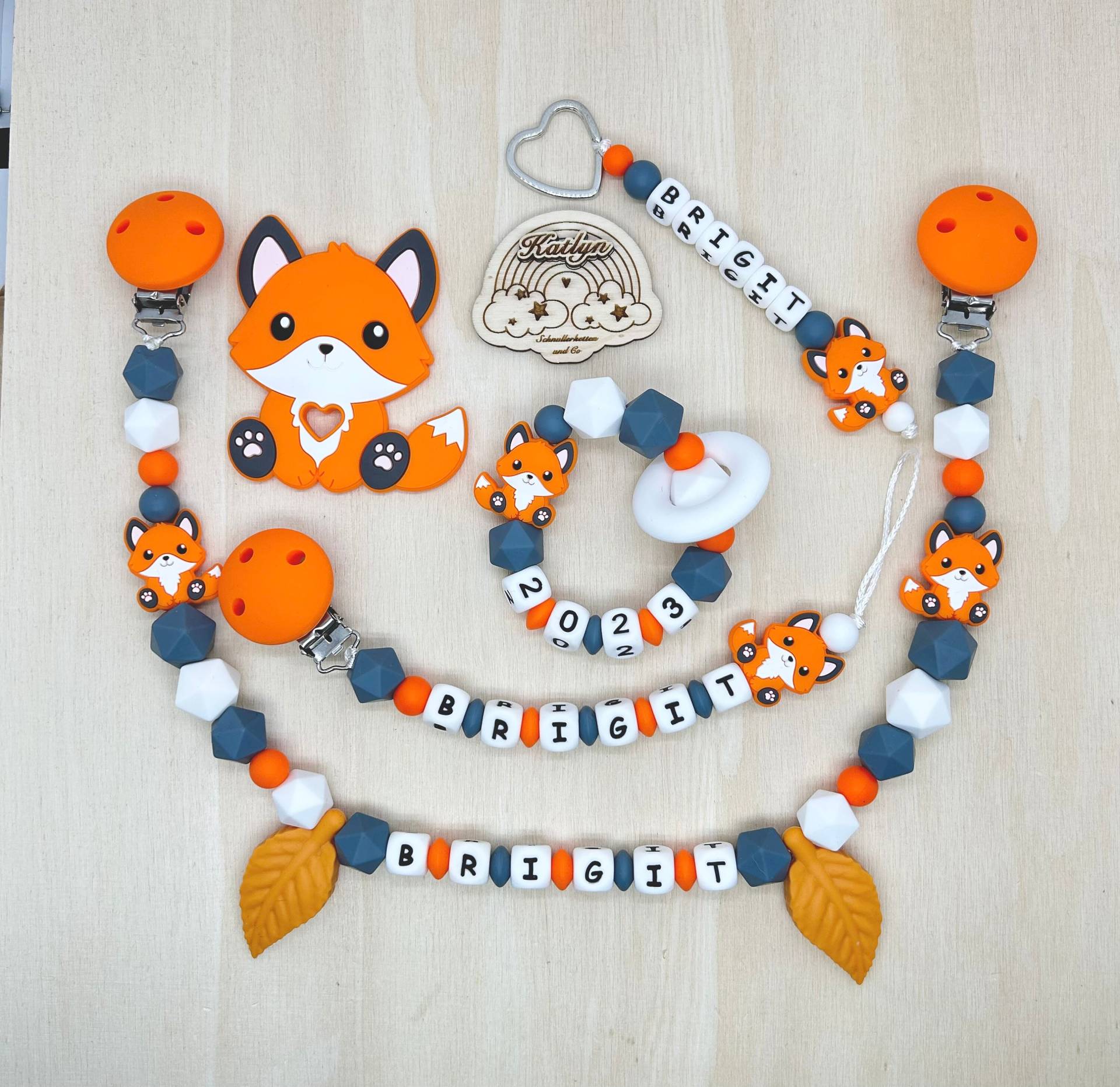 Babygeschenk Schnullerkette Mit Name , Kinderwagenkette, Schlüsselanhänger Und Greifling Aus Silikon Perlen Fuchs + Ring Adaptor Gratis von Handmadekatlyn